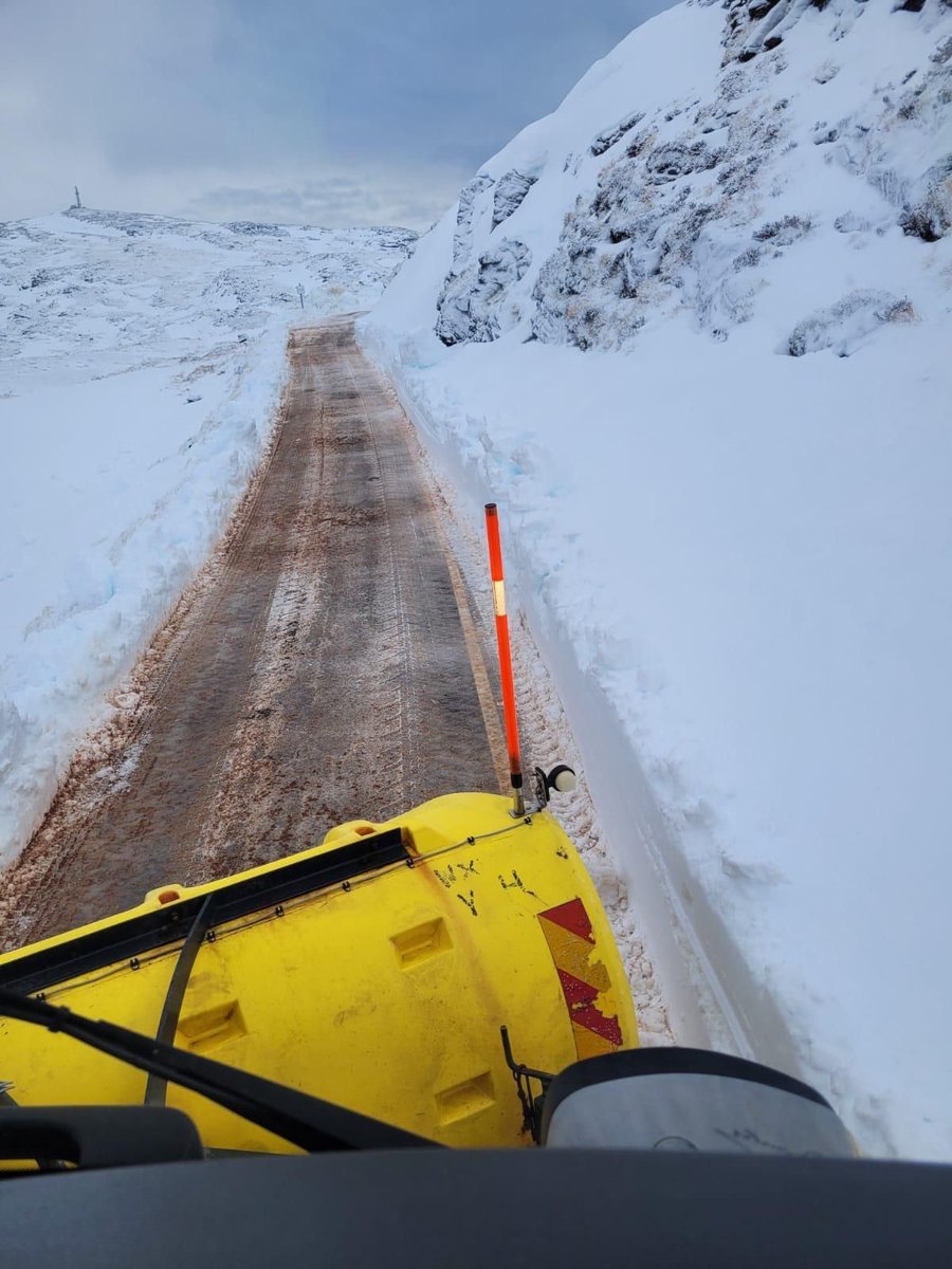 HighlandCouncil's tweet photo. Bealach na Bà has reopened.
#Applecross #WesterRoss
@PSOSHighland @TrafficScotland https://t.co/F5yUEp9daa