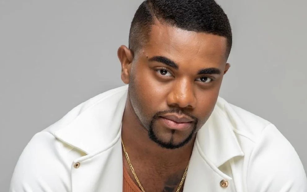 Juliano Floss já com medo de criarem o próximo Davi Brito 😂