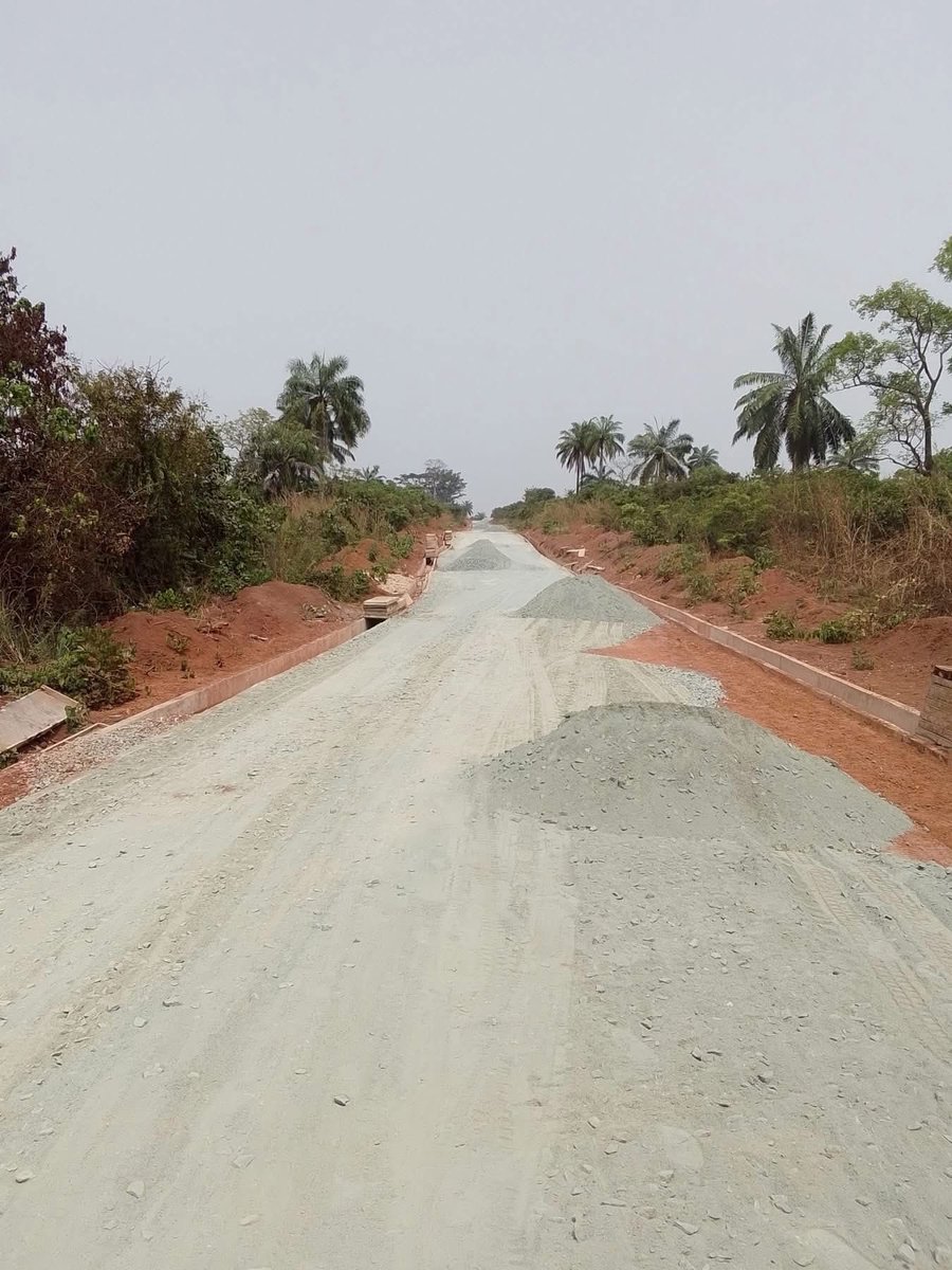 UPDATE: GODA pushes on as the ‘virgin’ Acha Road in Isuikwato LGA reaches stone base level. 

#InvestInAbia