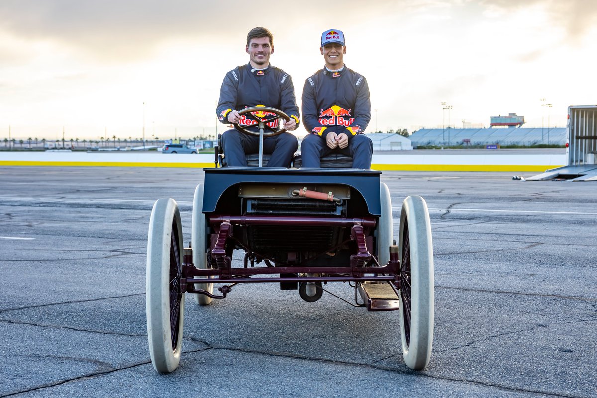 redbullracing's tweet image. Race Through Time with @FordRacing 😉

Max. Arvid. And a 123-year history to explore on track.

🔗 youtube.com/watch?v=N-liL_…

#F1 || #RedBullRacing