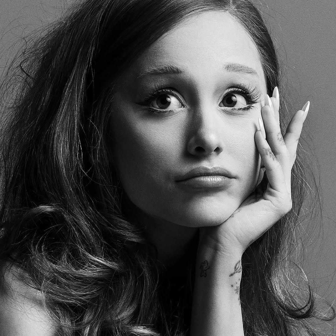 tracklist's tweet image. Em entrevista ao The Hollywood Reporter, Ariana Grande comentou que Mac Miller a incentivava no início da carreira:

“Eu nunca falei sobre isso, mas, na verdade, Malcolm me incentivou a ser eu mesma. Ele disse que estava tudo bem deixar aquele personagem (Cat Valentine) para…