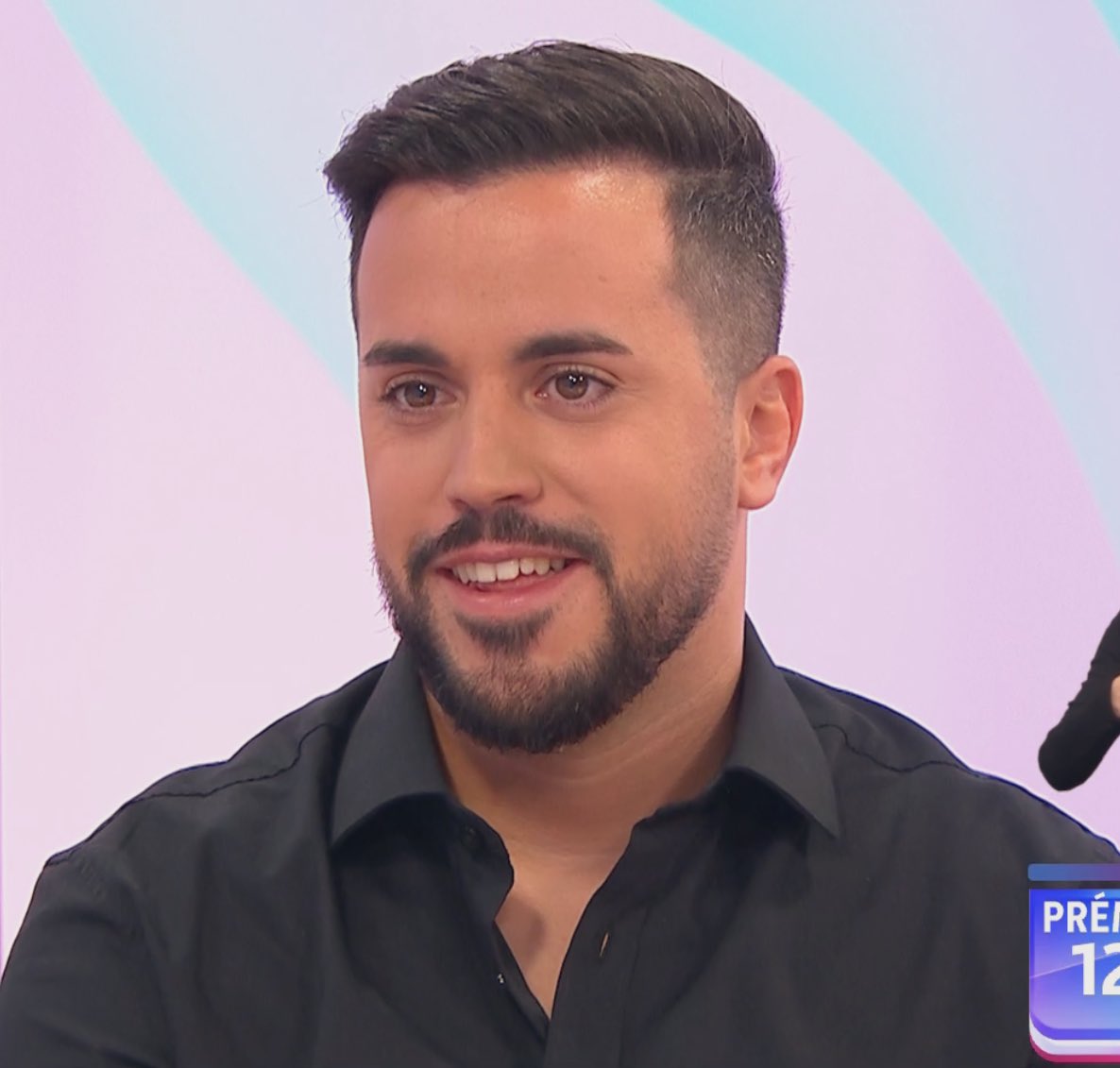 Acabei de ver a entrevista do Pedro e só tenho uma coisa a dizer:

Pedro Jorge da Covilhã, tu tens de parar de dar entrevistas porque cada vez que tu falas eu gosto mais de ti e isso já é humanamente impossível 😭 

Que orgulho no homem que ele é! ❤️ #sstvi