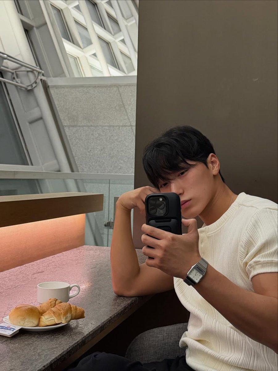 ppwok__'s tweet image. 그럼 저 하찮로그에 출연도 하고 삱듀이한테 하트식빵보여주고 사진찍엇다는거잖아? 아….ㅋㅋ 내가 이걸 오해하는게아니라 호모렌즈 빼도 이건 시발 열애설1면사건임; 시간차 공격으로 올리면 모를줄아세요?? 섷낫 시간차 공격한두번도아니고 ㅅㅂ 둘이 료칸도 시간차공격으로 했잖아;;;