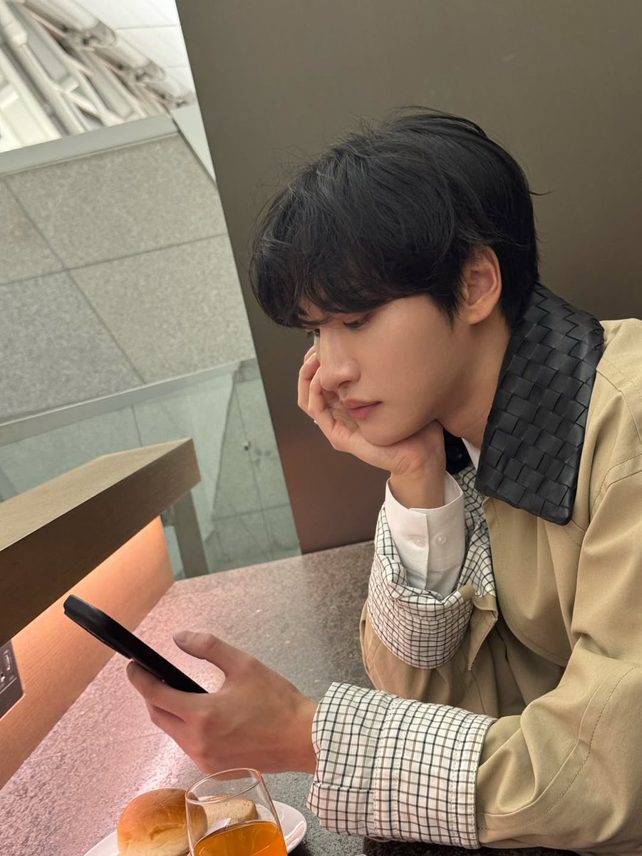 ppwok__'s tweet image. 그럼 저 하찮로그에 출연도 하고 삱듀이한테 하트식빵보여주고 사진찍엇다는거잖아? 아….ㅋㅋ 내가 이걸 오해하는게아니라 호모렌즈 빼도 이건 시발 열애설1면사건임; 시간차 공격으로 올리면 모를줄아세요?? 섷낫 시간차 공격한두번도아니고 ㅅㅂ 둘이 료칸도 시간차공격으로 했잖아;;;