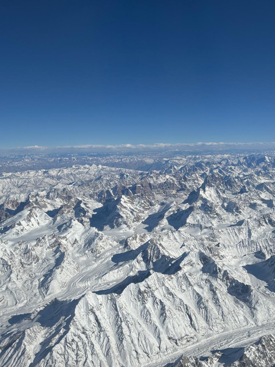 Balisachin123's tweet photo. Snow-clad mountains and the frozen Indus flowing in silent beauty — Ladakh in winter feels like nature at its purest and most peaceful. 
@narendramodi 
@tourismgoi 
@incredibleindia 
@lg_ladakh 
@KavinderGupta https://t.co/r3oujwzlia