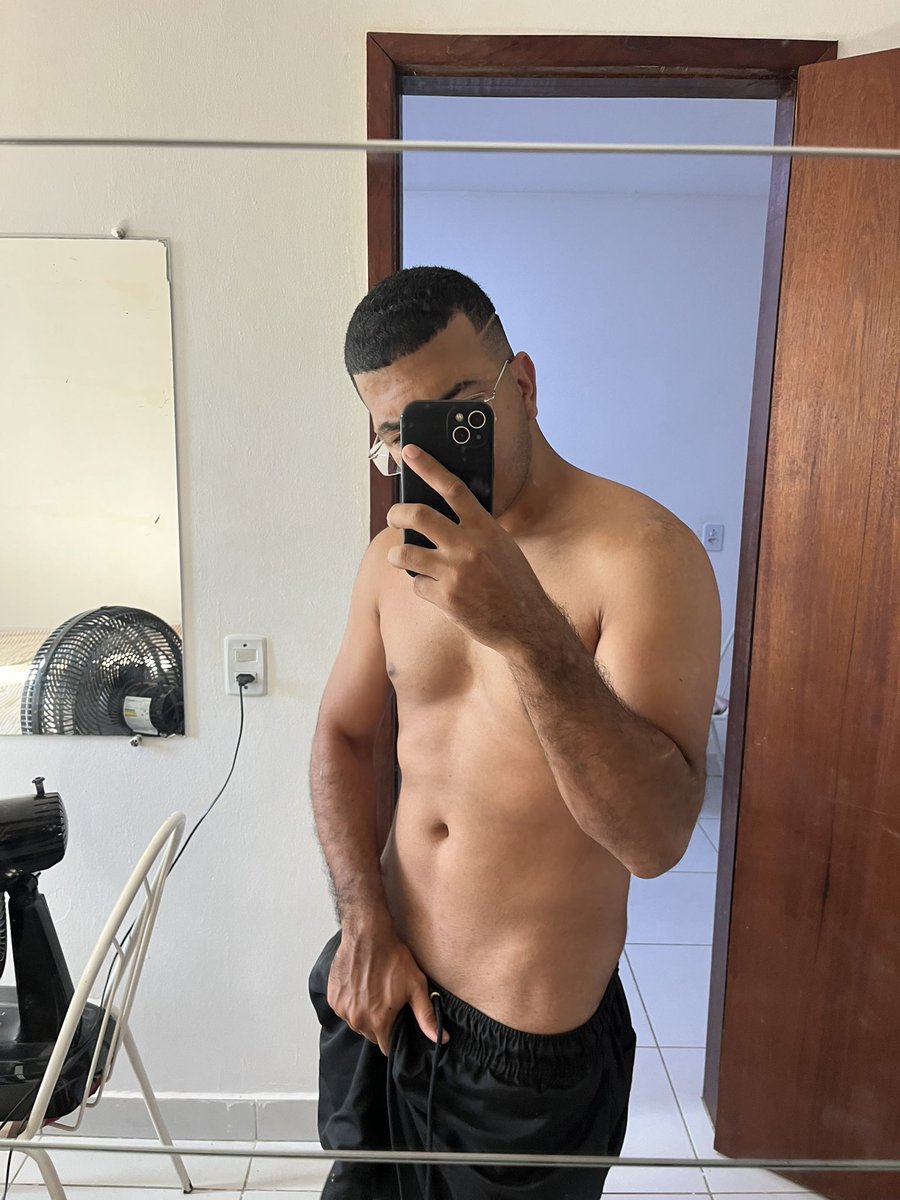 uberderick's tweet image. Pra ir com esse uber, tem que ir pegando no pau dele rsrs

Veja conteúdos sem censura lá! 🍊🔥

Link: privacy.com.br/profile/derick…