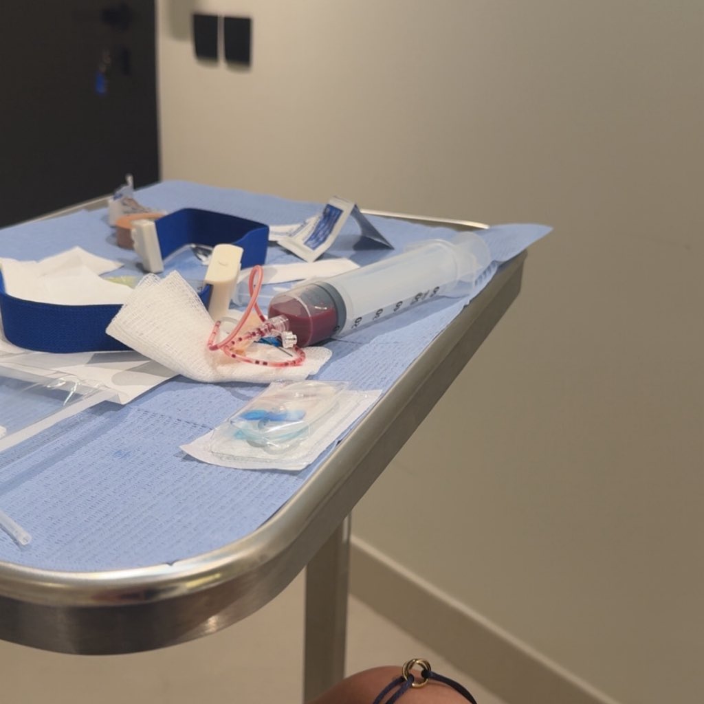 لنـا tweet media