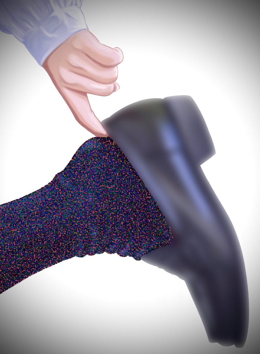 以为脱鞋了，就能光明正大看看脚？
醒醒，答案是脚不能看，连鞋子都不允许。
#马赛克 #足控 #洗脑 #羞辱