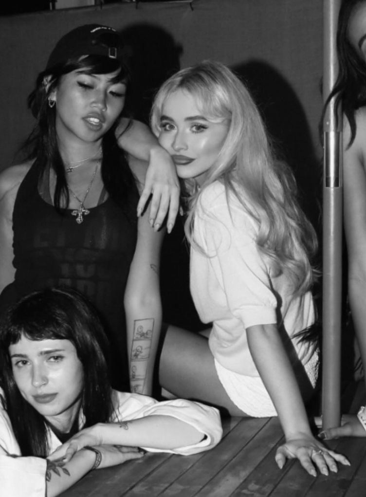 sourcecottrill's tweet image. clairo, beabadoobee, &amp;amp; sabrina carpenter