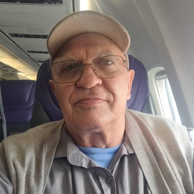 clarincom's tweet image. “ACABO DE SALIR DEL INFIERNO”: EL RELATO DEL ARGENTINO-ISRAELÍ LIBERADO DE UNA CÁRCEL EN VENEZUELA

Yaacob Eliahu Harary, arquitecto argentino-israelí de 72 años, pasó 490 días detenido en la prisión El Rodeo I, la misma donde permanece el gendarme Nahuel Gallo. 

Fue liberado…
