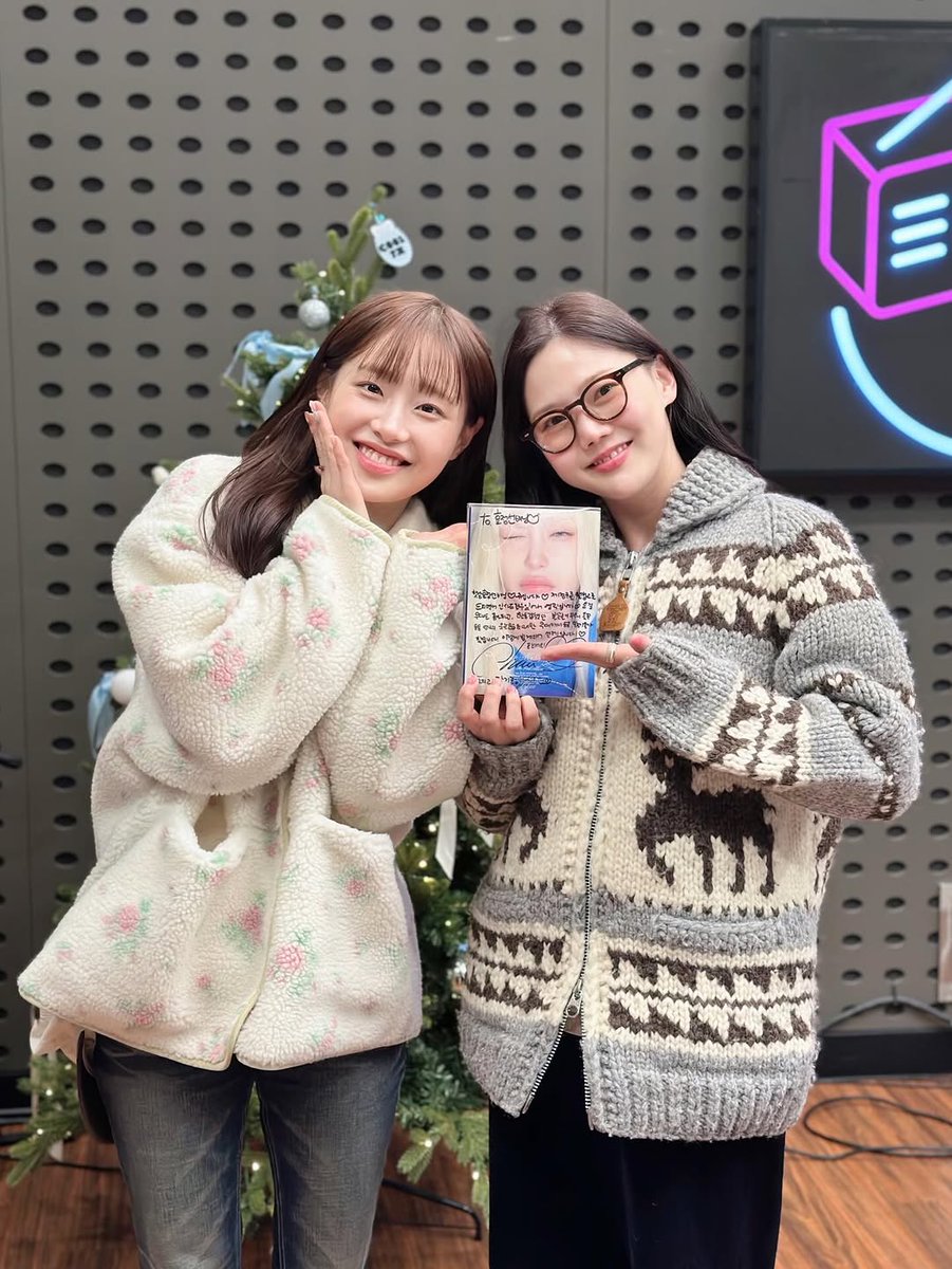 ginggingeeee's tweet image. 오마이걸 효정의 볼륨을 높여요 #츄 #CHUU