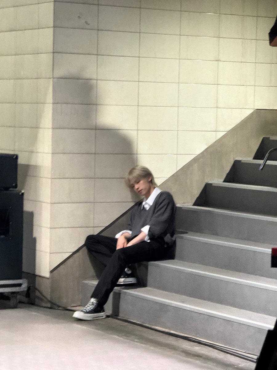 jungnaire's tweet image. Bar pegat to mas???