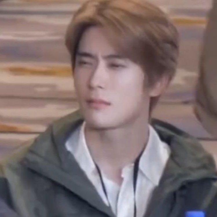 _nneocityy's tweet image. (-_-)