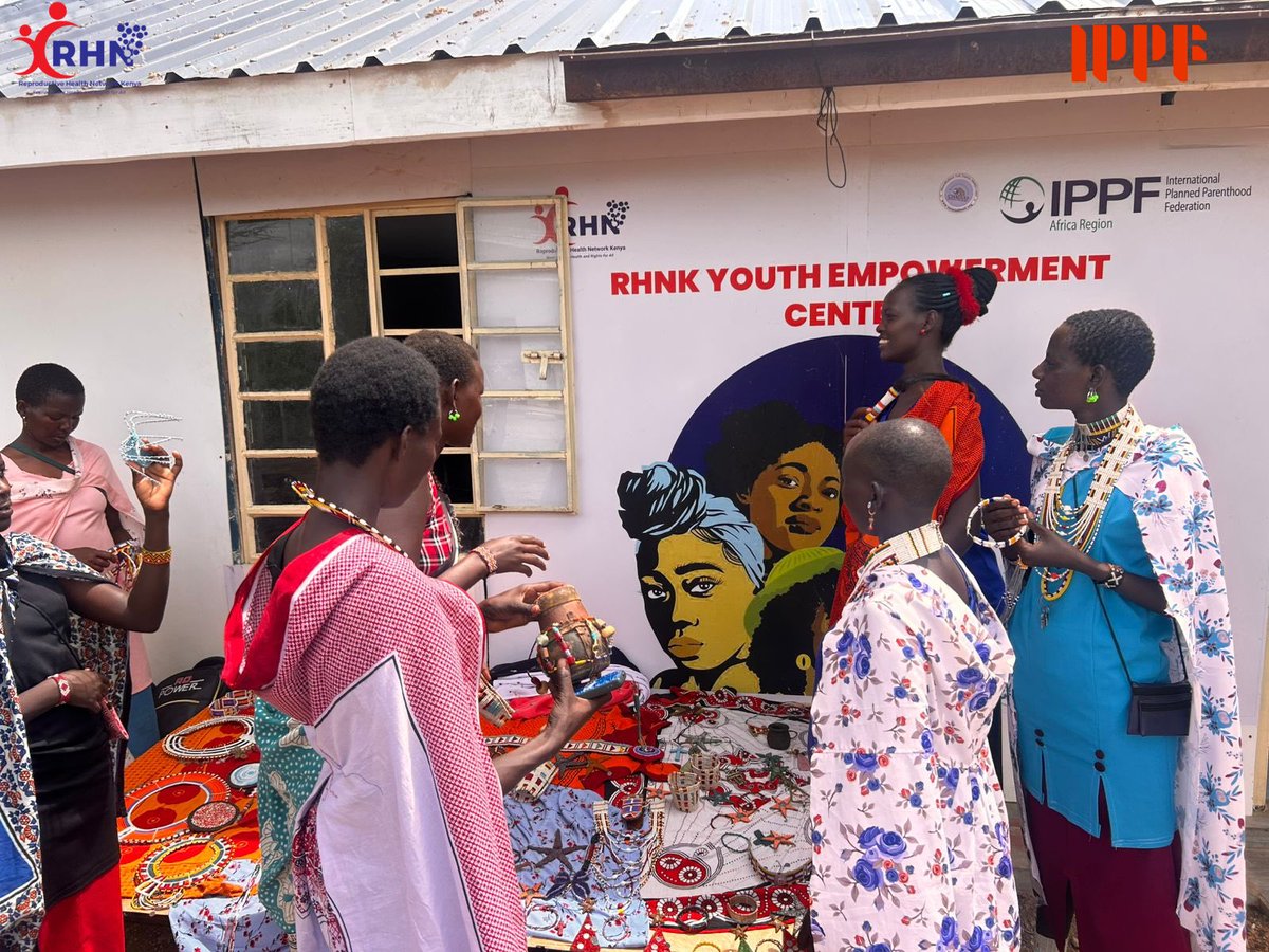 rhnkorg's tweet image. Our team, led by @nellymunyasia, the Executive Director, visited the Youth Empowerment Centre in Naretisho, Torosei, together with students from DePauw University, as part of a comparative learning experience organized by @rhnkorg. The visit focused on understanding peri-urban…