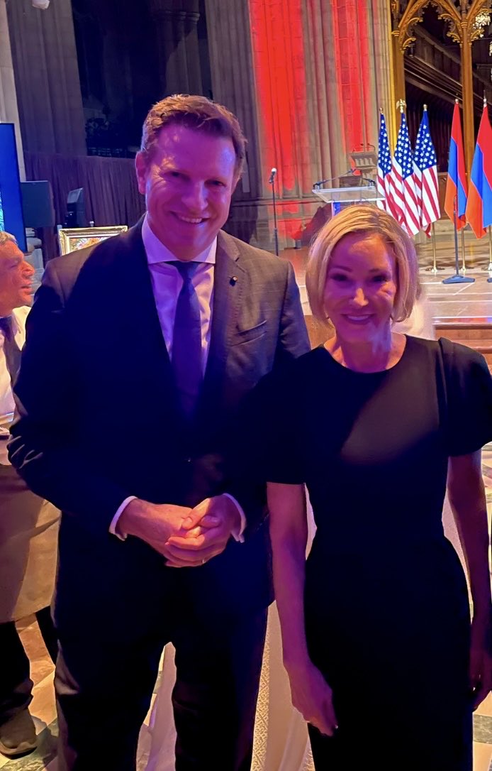 Mark Vlasic tweet media