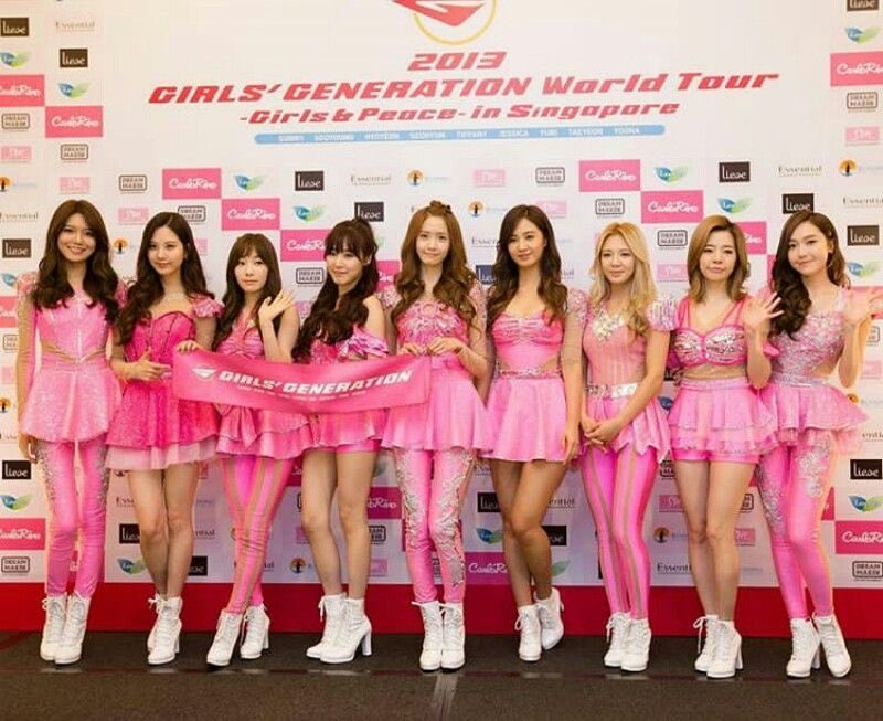 soshiigirl's tweet image. if the color pink was a girl group