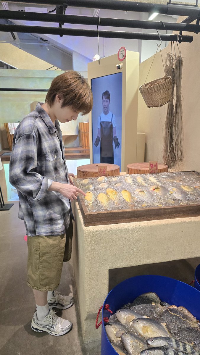 XH_official's tweet image. 25살 축하한다 지석짱 ㅎㅎ 행복한 생일이었기를 바란다! 

#건일 #Gunil
#XdinaryHeroes