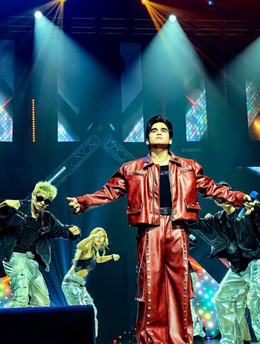 AdriyelFra6355's tweet image. Will Ashley 🩵 Pagtulungan ka man ng karamihan Insultuhin, Murahin at pabagsakin it will never change the fact that you are Multi- talented Artist. Hindi Hindi nila yan makukuha sayo.