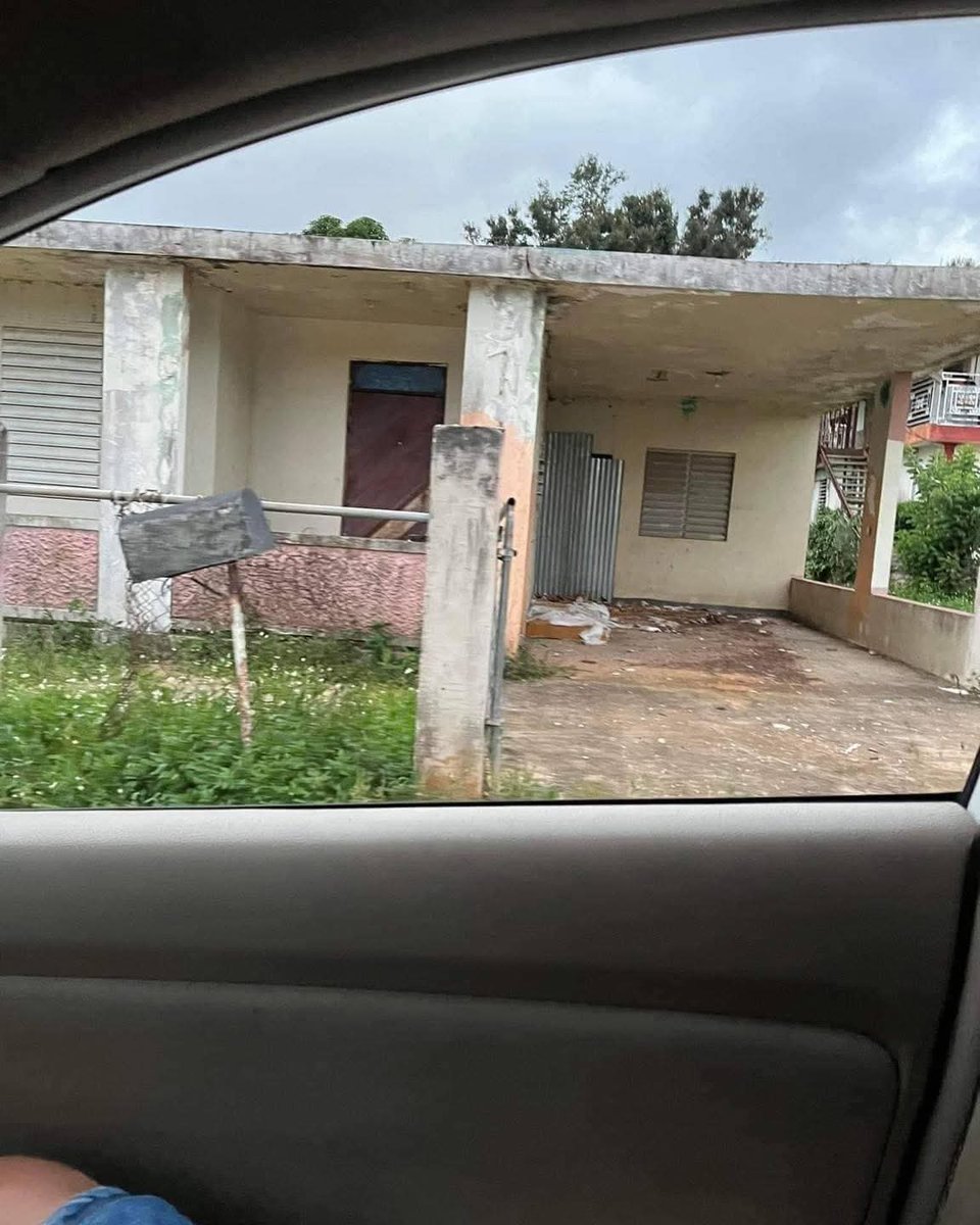 neideboaski's tweet image. Deixemos o passado no passado.

Não volte para onde um dia você foi feliz, é uma armadilha da melancolia, tudo terá mudado e nada será igual, nem mesmo você.

Não tente procurar as mesmas paisagens, nem as mesmas pessoas, elas não estarão, o tempo joga sujo, e terá se encarregado…