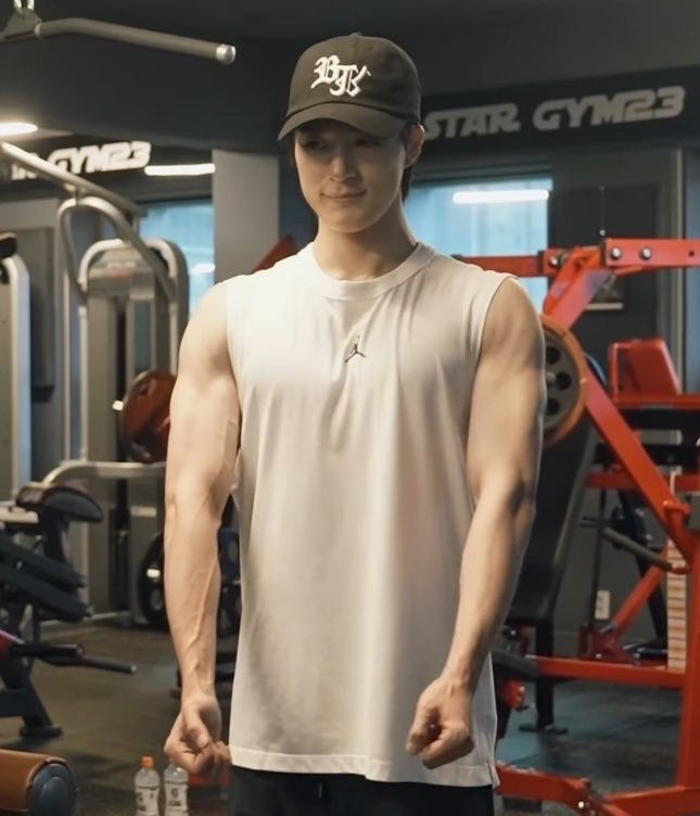 jellywayy's tweet image. ในยิมเมะเข้าคลาสเต้น เคะเล่นเวทหนักๆ