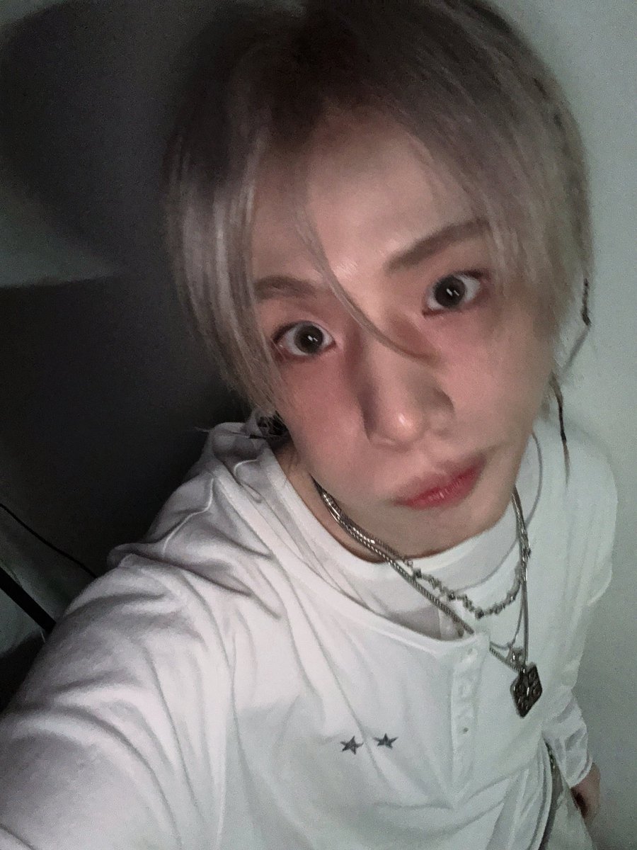 OmegaX_members tweet picture