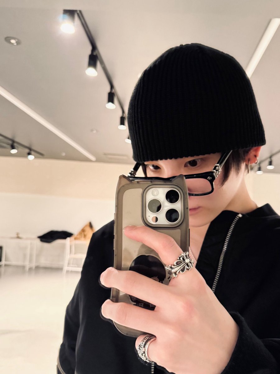 keepgoingwolf's tweet image. 아 애교둥이 남자 실환가..