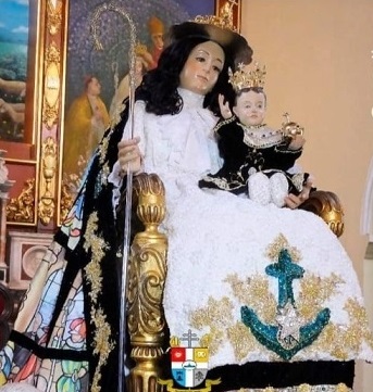 Hoy celebramos a nuestra Santa Madre en la advocación de la Divina de la Pastora. El llamado de la Virgen es poderoso, son cientos de miles, que saldrán del pueblo de Sta Rosa, hacia barquisimeto en la 168 visita. Años atrás estuvimos allí, y sentimos su presencia espiritual.