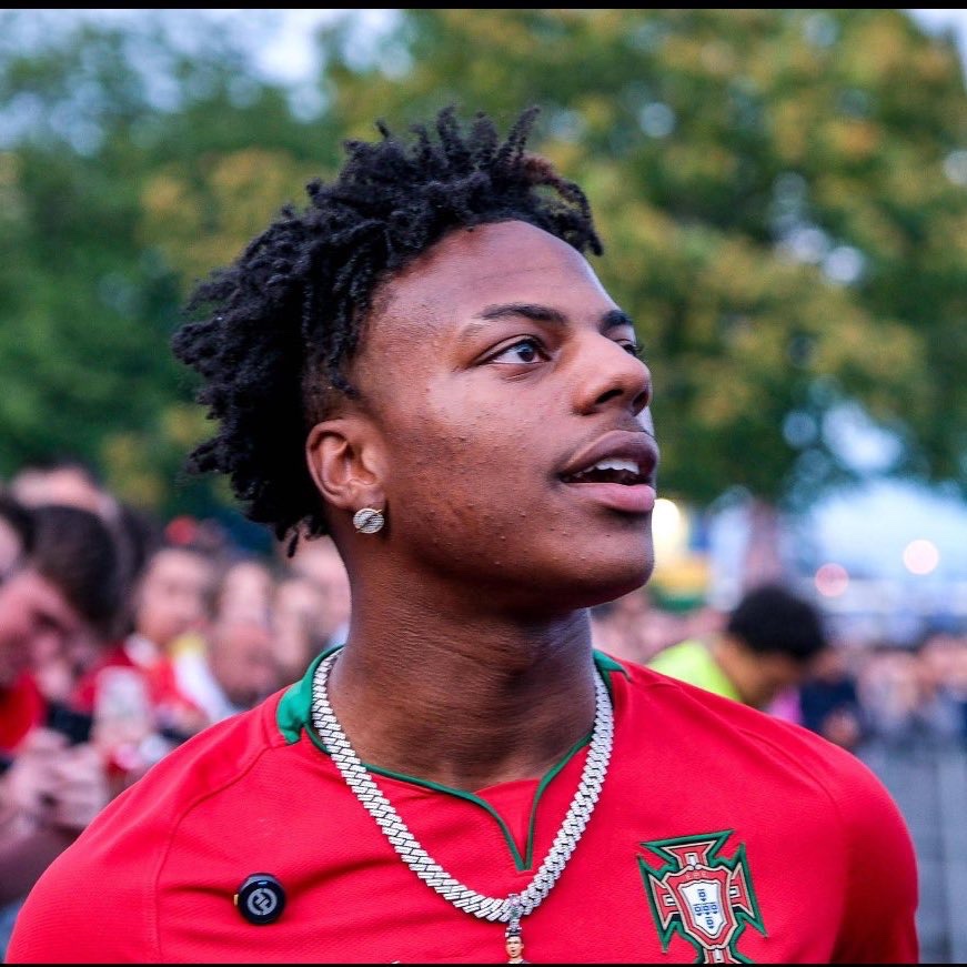 Same_willo's tweet image. Qui sont les personnes, influenceurs ou agences, chargés de recevoir Ishow Speed ici au 🇨🇲 ? 

Ou c'est le ministres du tourisme qui va gérer ? Parce que je demande bien ce qu'on va lui montrer ici.