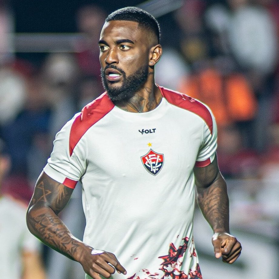 O Internacional anunciou que chegou a um acordo com o Vitória para novo empréstimo do lateral Ramon, com término em dezembro de 2026.