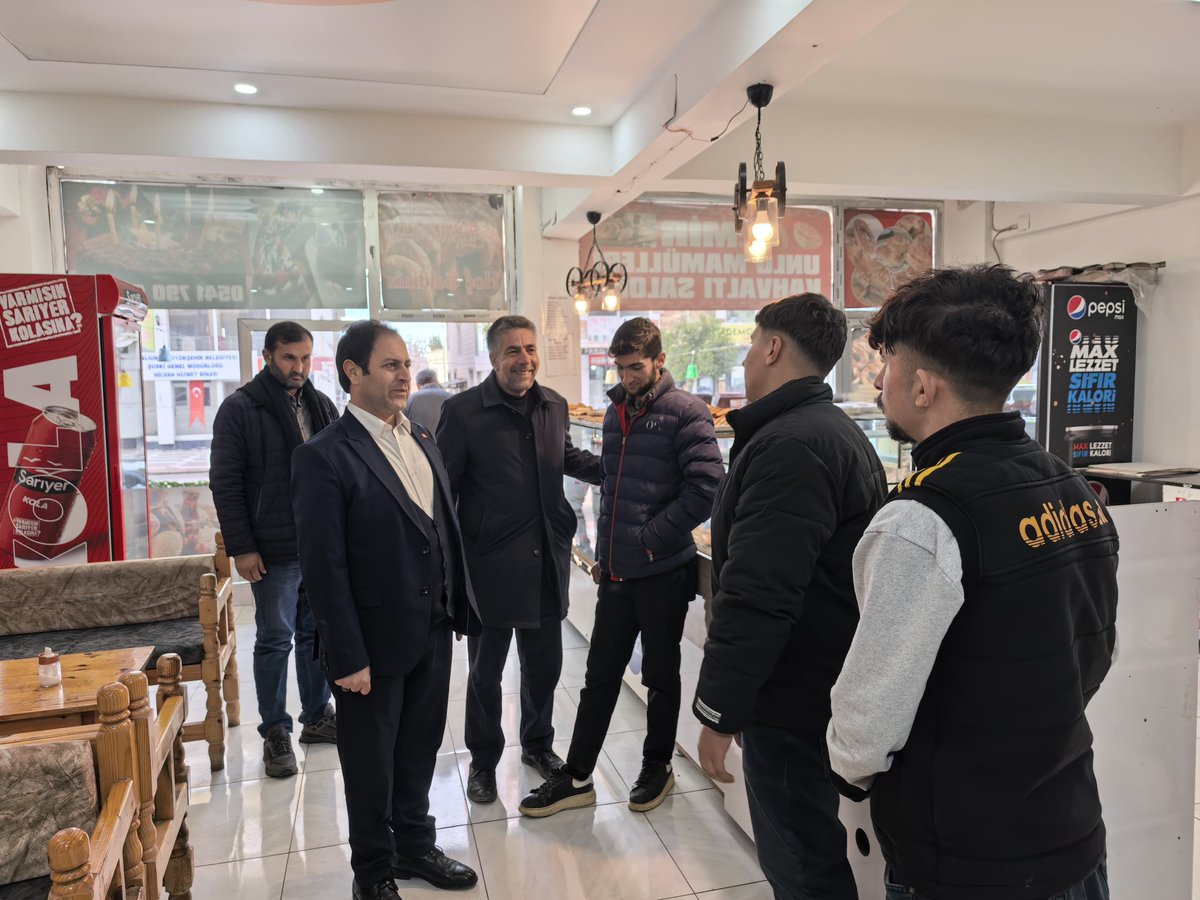 📍 İzollu Bozan Bey Caddesi Esnaf Ziyareti

İlçe Başkanımız Selahaddin Eyyüb Toprak, yönetim kurulu üyelerimiz ile birlikte İzollu Bozan Bey Caddesi’nde hizmet veren esnaflarımızı ziyaret etti.

Gerçekleştirilen ziyaretlerde esnaflarımızla yakın ve samimi sohbetler edilerek,