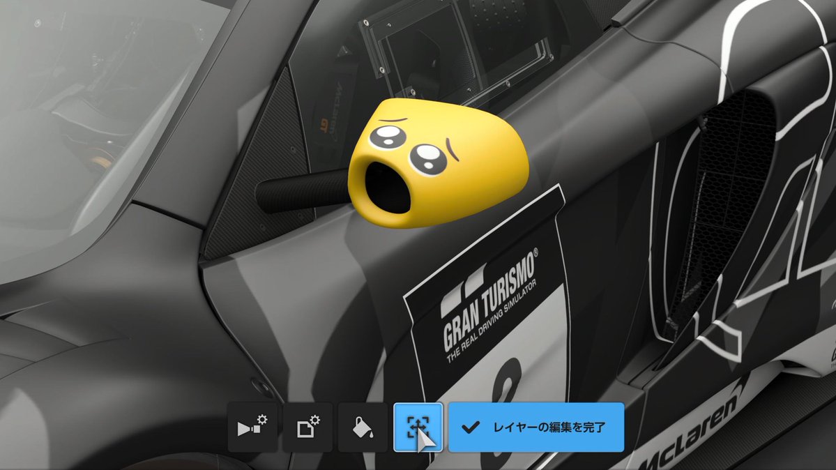 tkmlx's tweet image. 1枠目、ピット中にお茶飲んでさあピットアウトだって時に蓋どっか行ってアタフタしてたら(蓋だけにね)イヤホンの線ブチ抜けて11周無音で走ることになり流石にこの顔