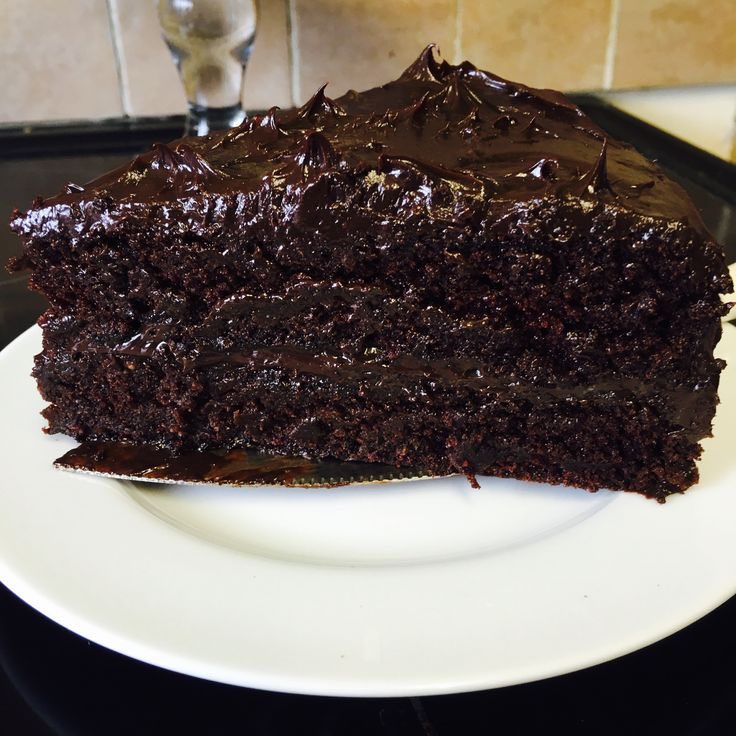 F0ODHub's tweet image. First word that comes to mind when you see this cake?