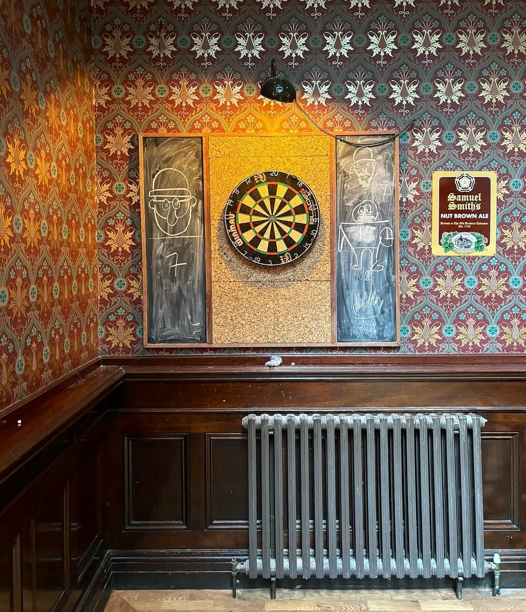 LondonPubMap's tweet image. The Horse &amp;amp; Groom
📍128 Great Portland St, London W1W 6PS

The Horse &amp;amp; Groom is a beautiful pub that is very easy on the eye. This Sam Smiths pub is definitely worth a visit if you’re in the area. 
#marylebone #samsmiths #pub #fitzrovia
