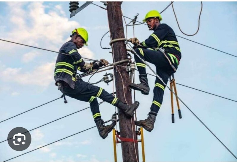 Hoy de celebración nuestros trabajadores eléctricos desde sus trincheras dando toda su voluntad e ingenio. A ustedes que día a día enfrentan grandes desafíos nuestro respeto. FELICIDADES
<a href="/Mayte_yera78/">Mayte</a> 
<a href="/Colina_CTCuba/">Miguel Colina</a> 
<a href="/AlfredoGarcaP74/">Alfredo García Pérez</a>
