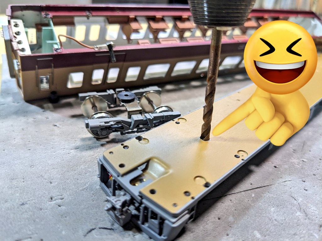 共通】U-TRAINS製品の入線整備はドリルから😳 この製品は最密な