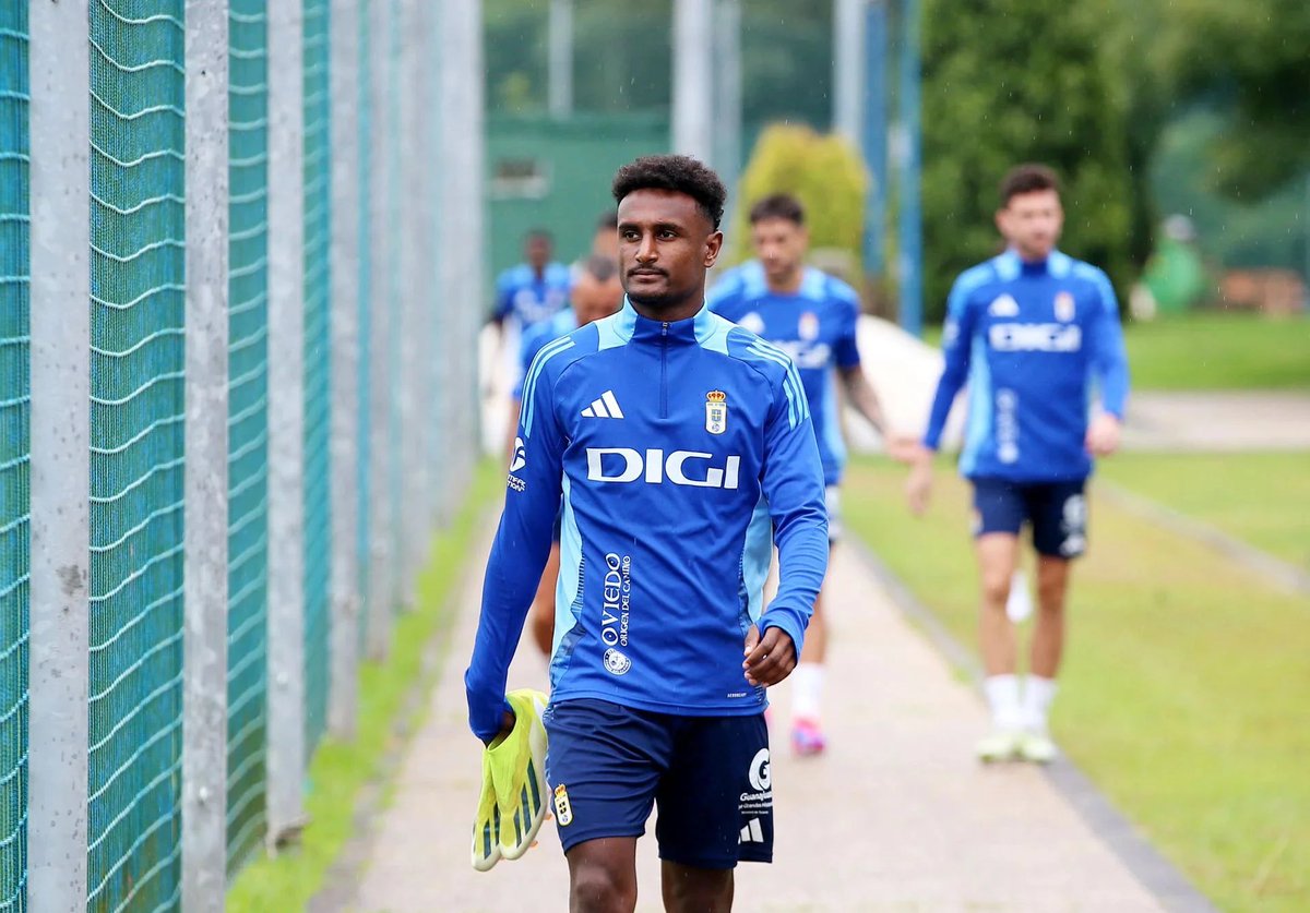🚨 ÚLTIMA HORA 

🎙️ Haissem Hassan, en <a href="/COPEAsturias/">COPE Asturias</a>: “Quiero quedarme en el Real Oviedo, aún no he demostrado todo mi potencial. Estoy comprometido con el Oviedo, amo a este club”