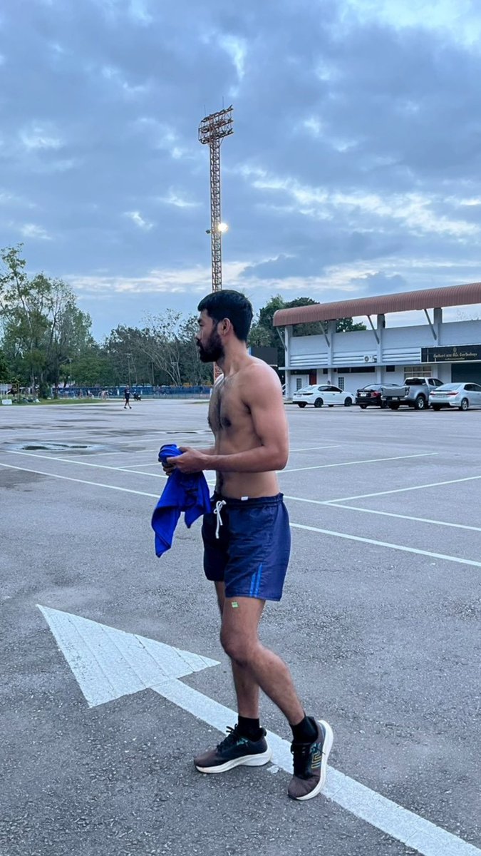 นาย หนวด🖤 tweet media