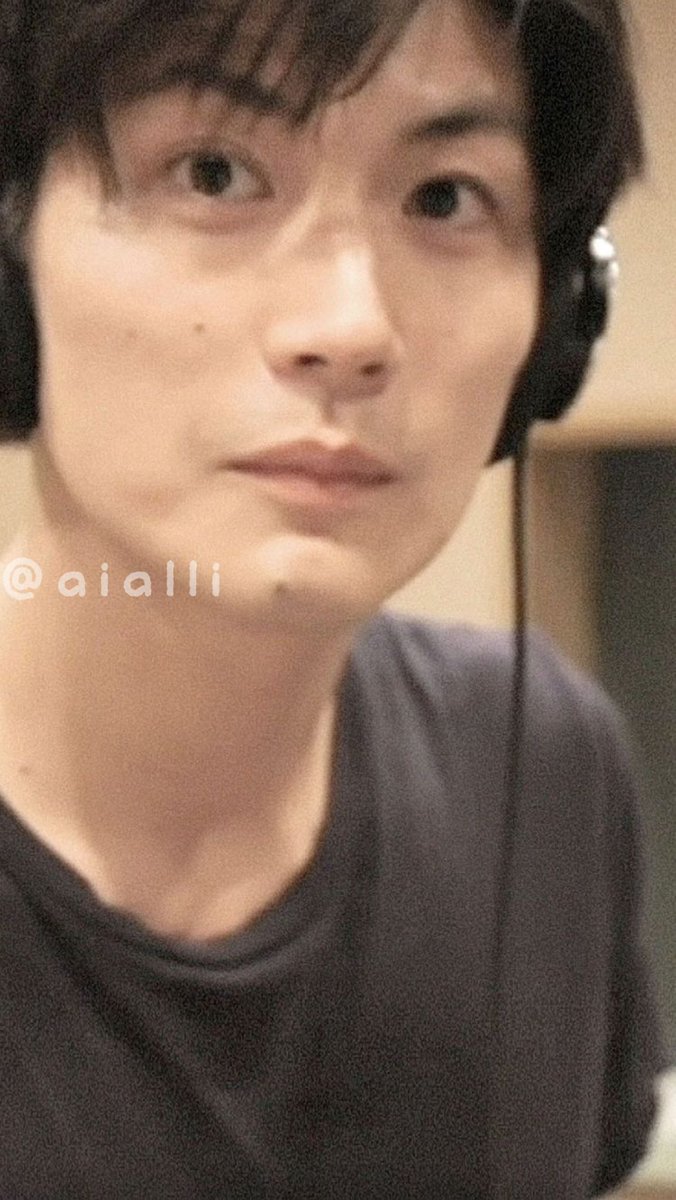 今日の空。 青空✨ ご機嫌さん🌸 12月に録画しておいた高橋優くんのMV