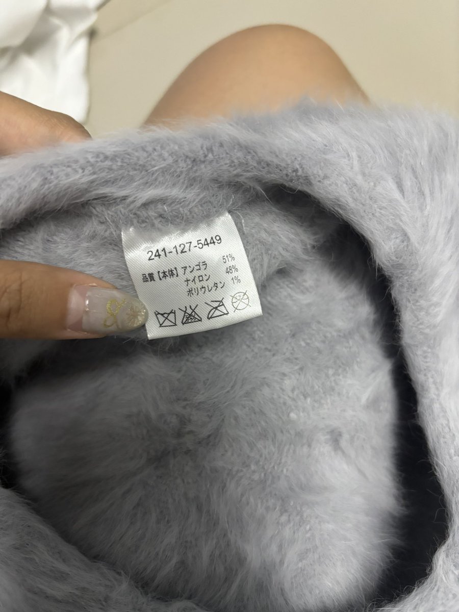 DarinthornJ's tweet photo. 1. 30฿ หมวกเบเร่ต์ขนนุ่มสีน้ำตาล ป้ายญี่ปุ่น
2. 30฿ หมวกเบเร่ต์ขนนุ่มสีเทา ป้ายญี่ปุ่น
3. 49฿ เน็ตติดผม ไม่เคยใช้ from 70฿
ครบ 200ส่งฟรีน้าาา
#ส่งต่อเน็ตติดผม #ส่งต่อเสื้อผ้า #ส่งต่อหมวก #ส่งต่อเสื้อผ้ามือสอง #cintageshop #โล๊ะตู้เสื้อผ้า #โล๊ะตู้ https://t.co/ES1aFFmptX