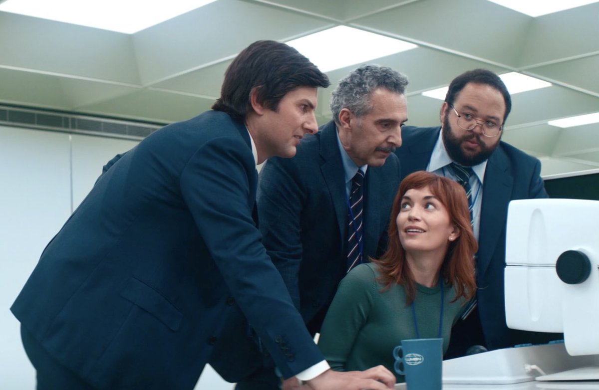 defianthellyna's tweet image. girl get tf up