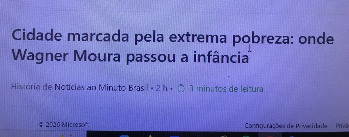 Wagner Moura, prova que vc é socialista e dívida seus prêmios e sua fortuna, para seus conterrâneos. Hipocrita.