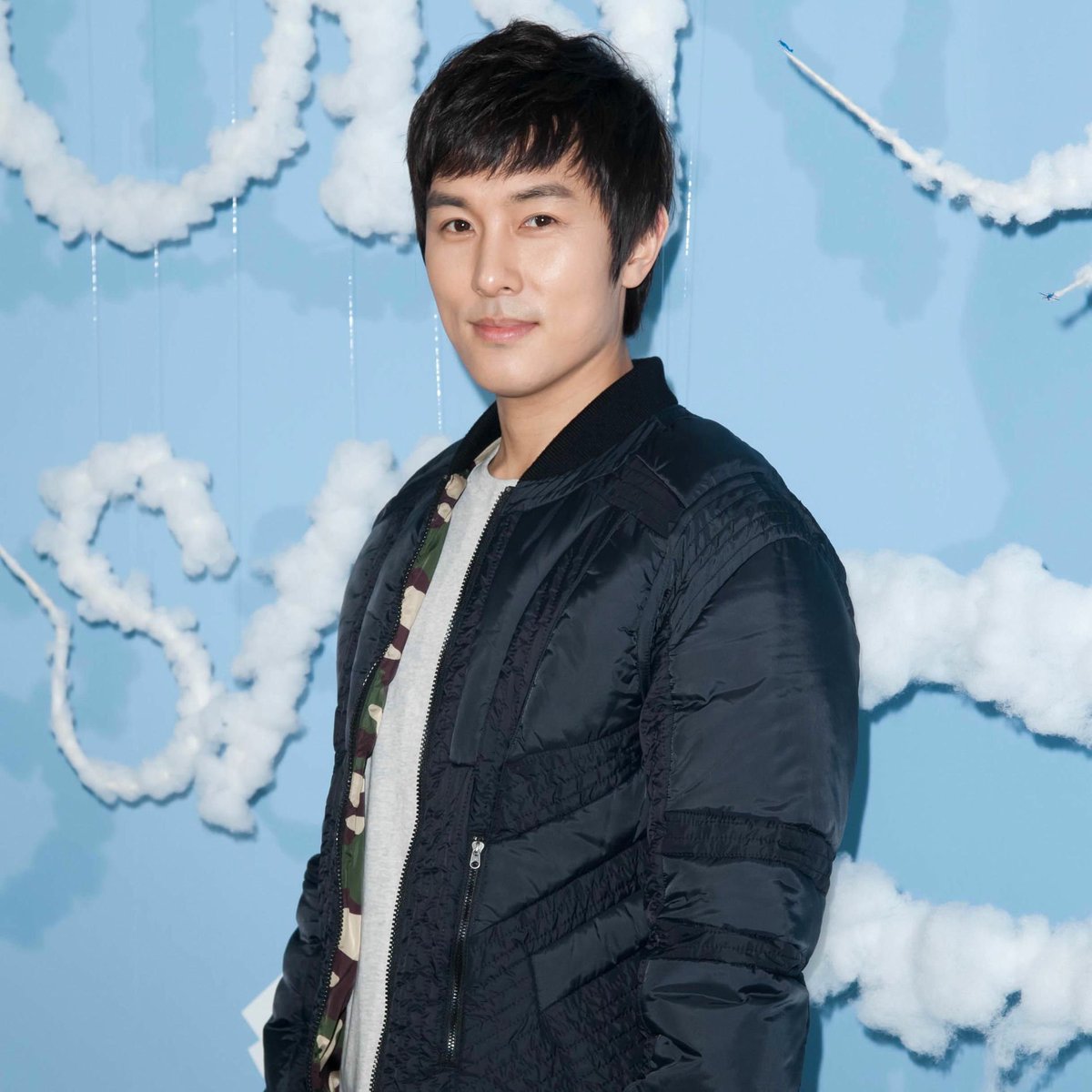 pannchoa's tweet photo. Shinhwa's Kim Dongwan urges Koreans to think about youth's suicide rates before the declining birth rates
https://t.co/pPihH5xEp1 https://t.co/QdX69O3IkL