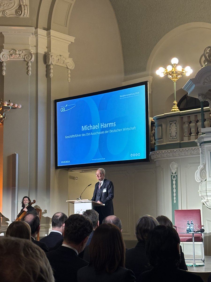 AlEmbGermany's tweet image. 🇩🇪| Das Neujahrstreffen 2026 des deutschen Ost-Ausschusses (Ost-Ausschuss) fand in Anwesenheit der Bundesministerin für Wirtschaft und Energie, Frau Katharina Reiche, statt. In ihrer Rede stellte die Ministerin die wirtschaftlichen Ziele Deutschlands vor, die eng mit den…