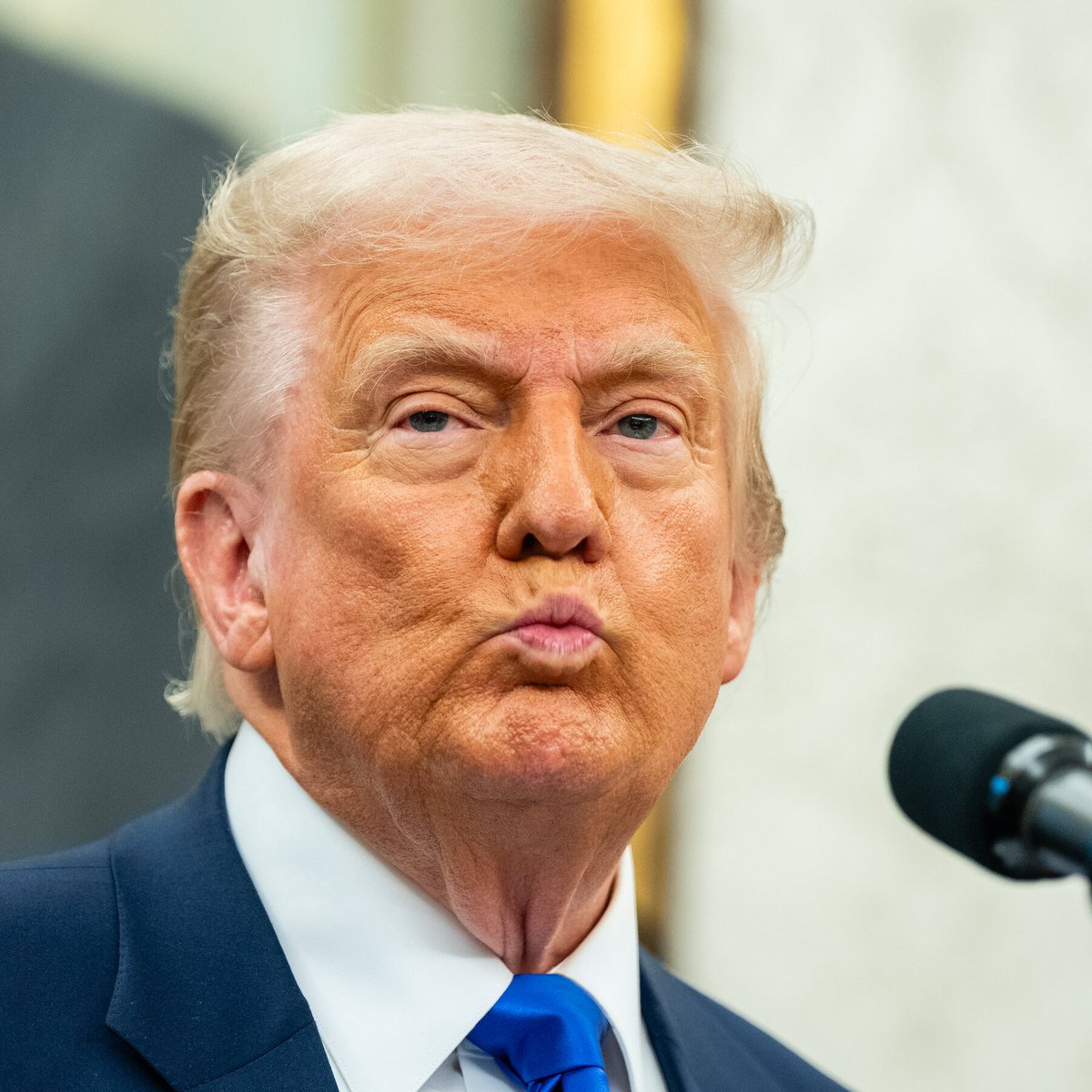 Trump_Fact_News's tweet image. 🔴DERNIÈRE MINUTE : 🇺🇸🇸🇴Le président Trump met fin au statut de protection temporaire accordé à des milliers de Somaliens, les obligeant à quitter le pays avant le 17 mars.