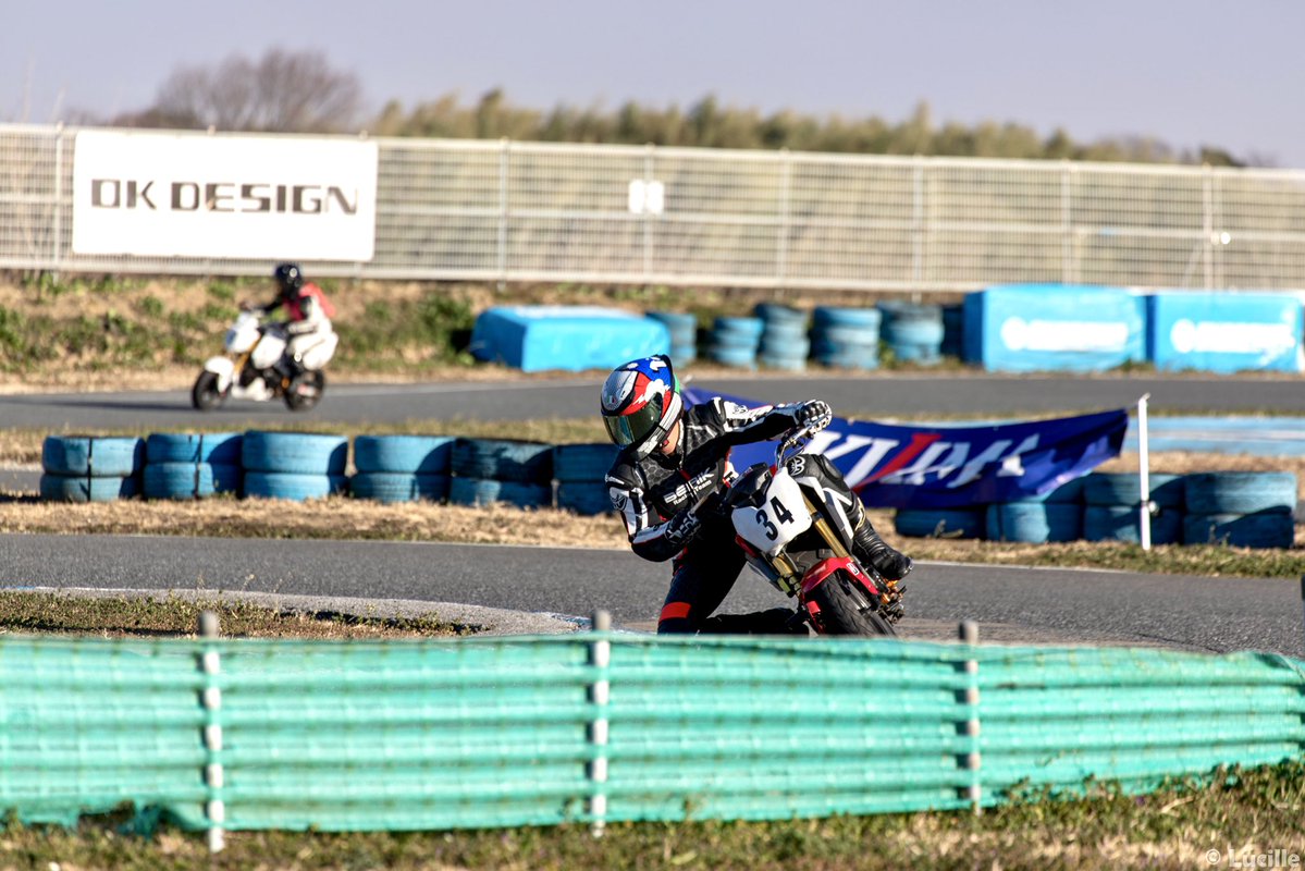 綺麗な写真いただき🙏

気分はバンク角66°
現実ビビりバンク....

s1000でもグロムでもカブの乗り方の癖が出ちゃう🤷‍♂️

グロムめちゃ楽しかったなー
欲しい😑