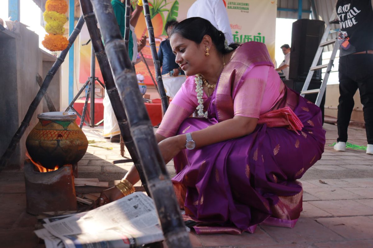 innokaiz195823's tweet image. 🌾✨ JB Group Pongal Celebration ✨🌾

ஒற்றுமை, பாரம்பரியம் மற்றும் மகிழ்ச்சியுடன் பொங்கலை கொண்டாடினோம்
இனிய பொங்கல் நல்வாழ்த்துகள்! 🌞

@INNOKAIZ @ISHOPInnokaiz @FuehrerCapital @Pulsecue

#JBGroup #PongalCelebration #HappyPongal #IniyaPongal #FestivalOfHarvest #Innokaiz
