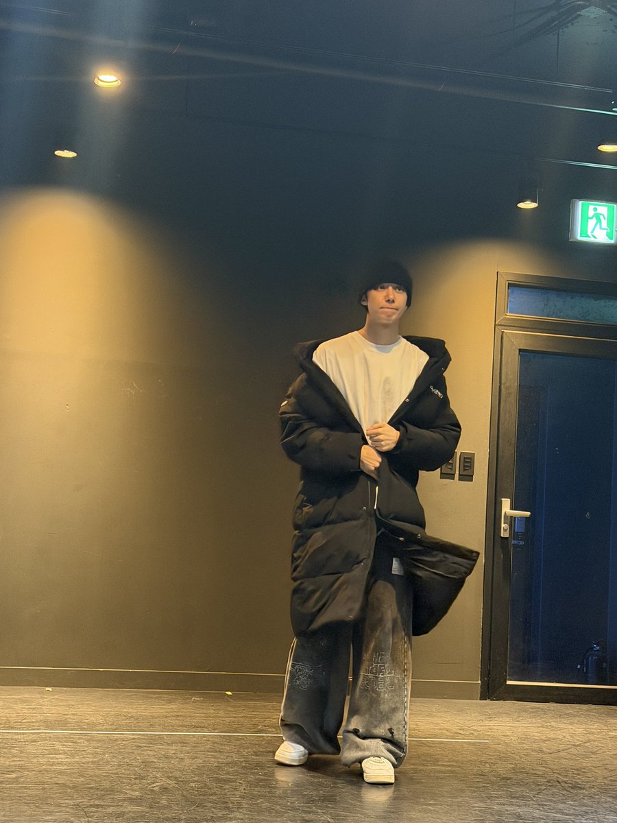 OfficialMONSTAX's tweet image. 형원아 생일이 벌써 돌아오는거 보니까 시간이 빠르긴 하다
너 생일로 올해 시작해서 화이팅있게 1년보내야지!!!!!!
항상 몬베베한테 좋은얼굴 보여줘서 고맙고
건강하게 몸에 열좀 내고 살아보자
생일축하한다잉❤️‍🔥 #기현 #동그란미소의형원DAY0115