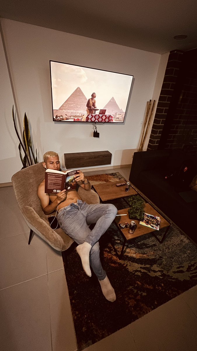 elpirry__'s tweet photo. 🕹️ https://t.co/67CNQWLgP3
