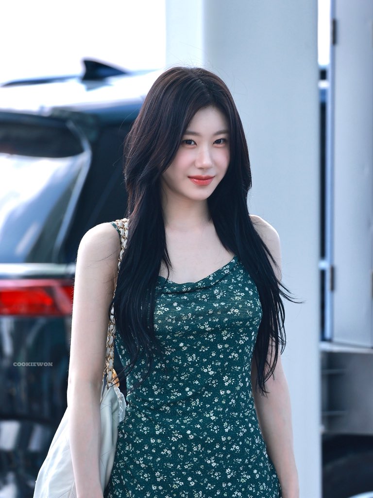 chaerpics's tweet image. 250822 chaeryeong