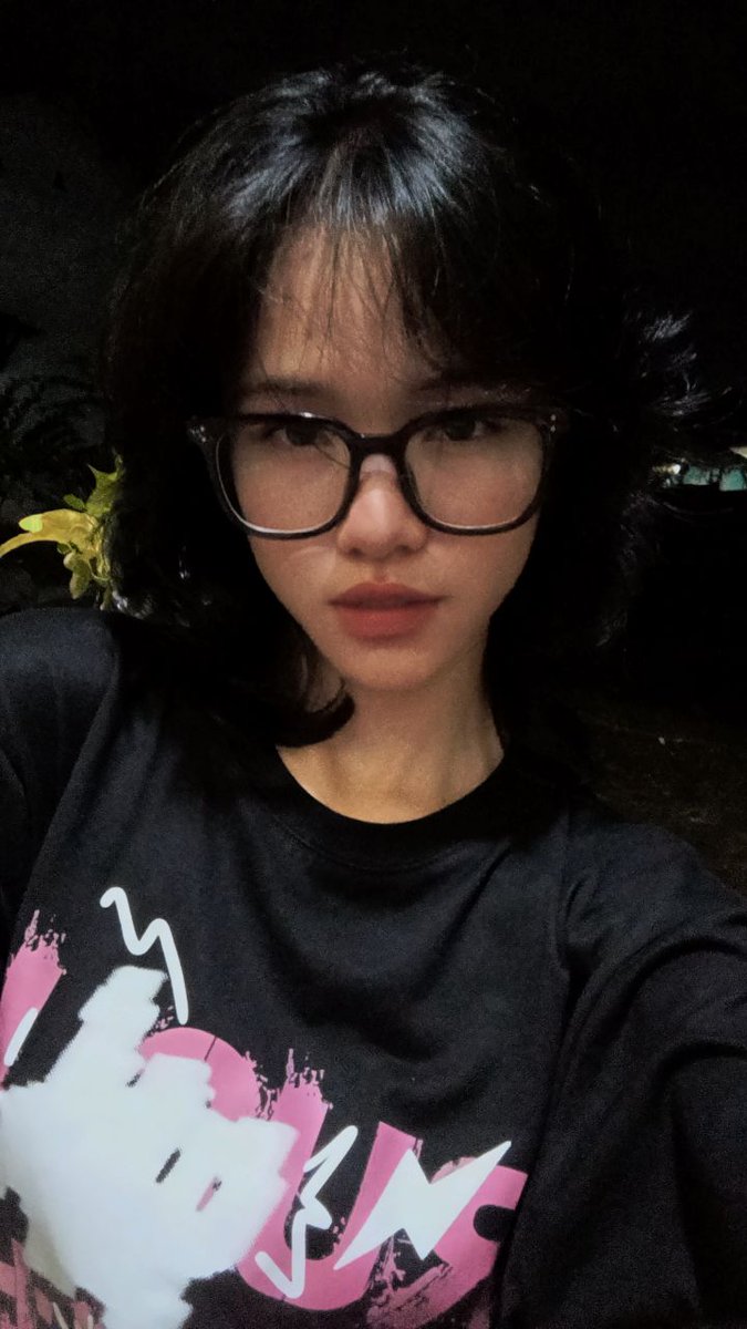 jaybbimbap's tweet image. It's been a while since my last selca with ahgase, now I joined #villainsselcaday #xdinaryheroes

Yahooooo! (￣∇￣)

.・゜-: ✧ :- edition with oh seungmin